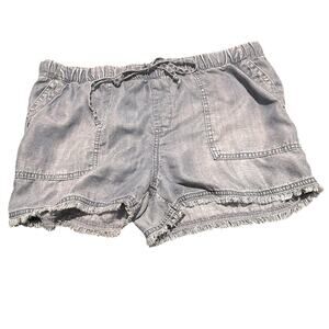 BELLA DAHL Boho Frayed Hem Distressed Chambray Cut Off Shorts With Pockets, L
